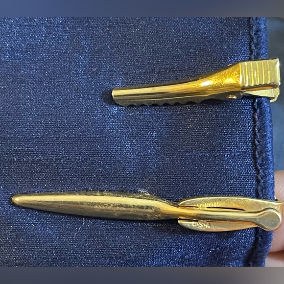 2 Gold Tone Tie Clips.  Ocean Liner Ship and Skeleton Key - Picture 3 of 4